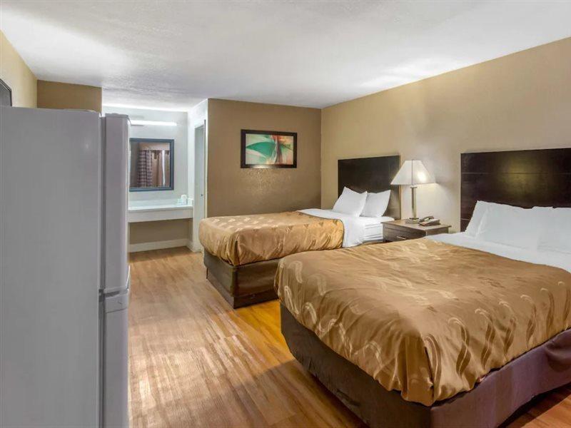 Quality Inn And Suites Port Arthur Nederland Bagian luar foto