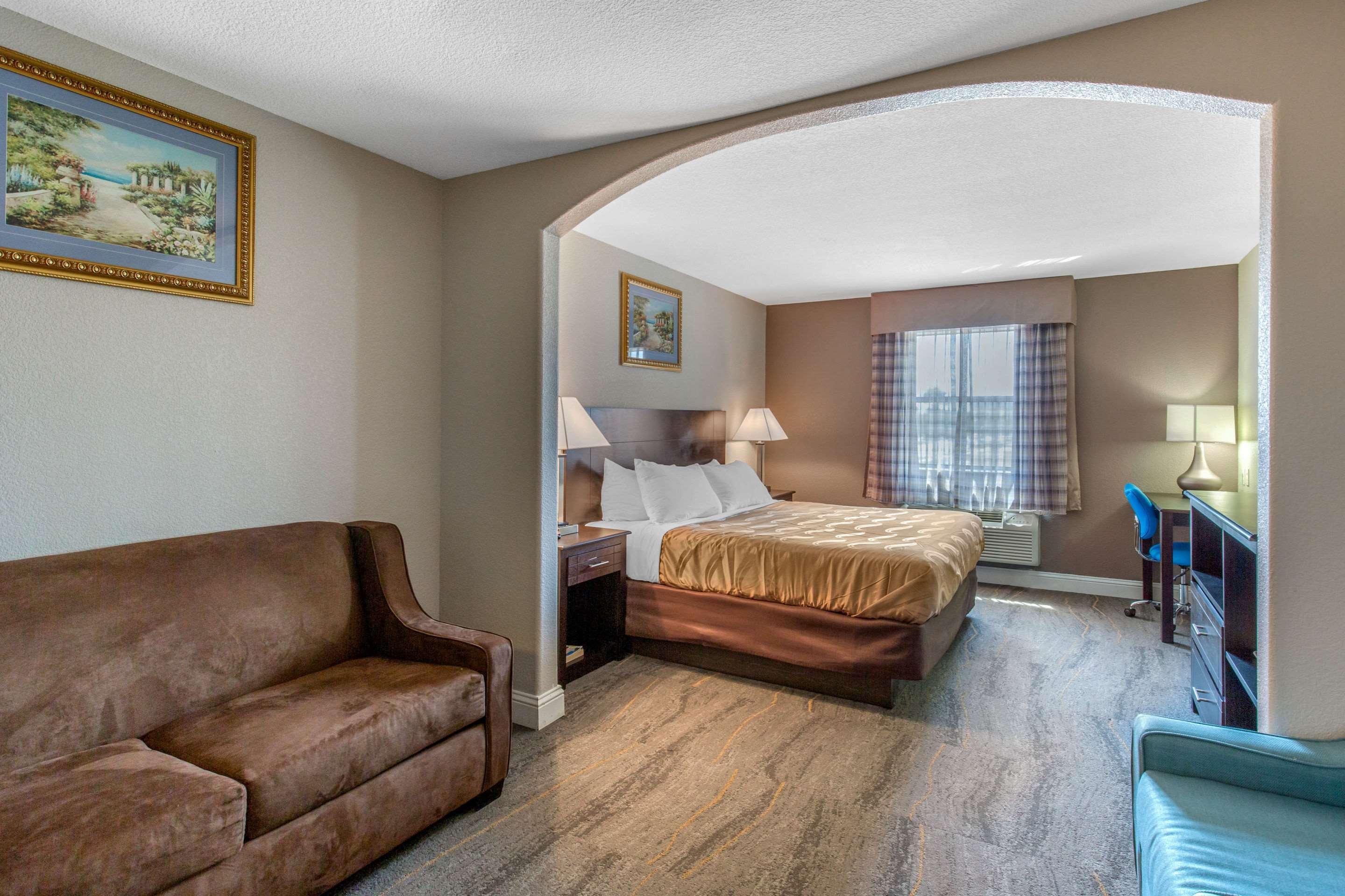 Quality Inn And Suites Port Arthur Nederland Bagian luar foto