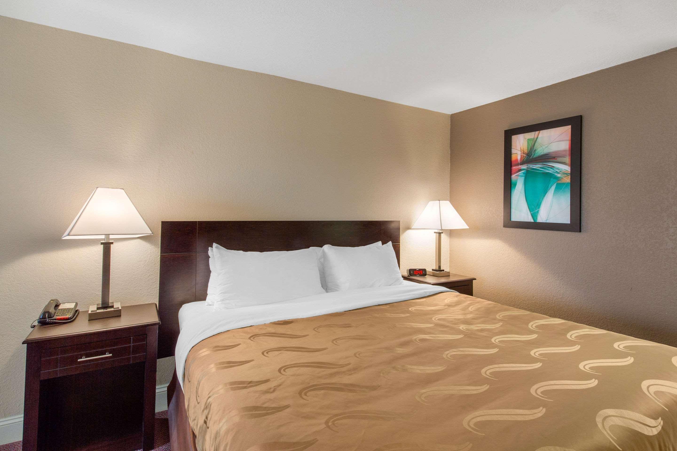 Quality Inn And Suites Port Arthur Nederland Bagian luar foto
