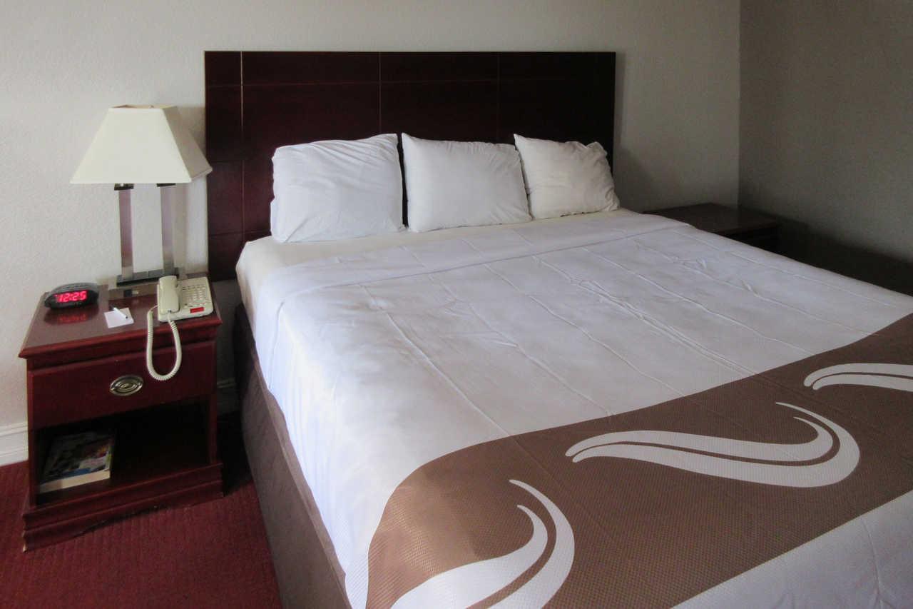 Quality Inn And Suites Port Arthur Nederland Bagian luar foto