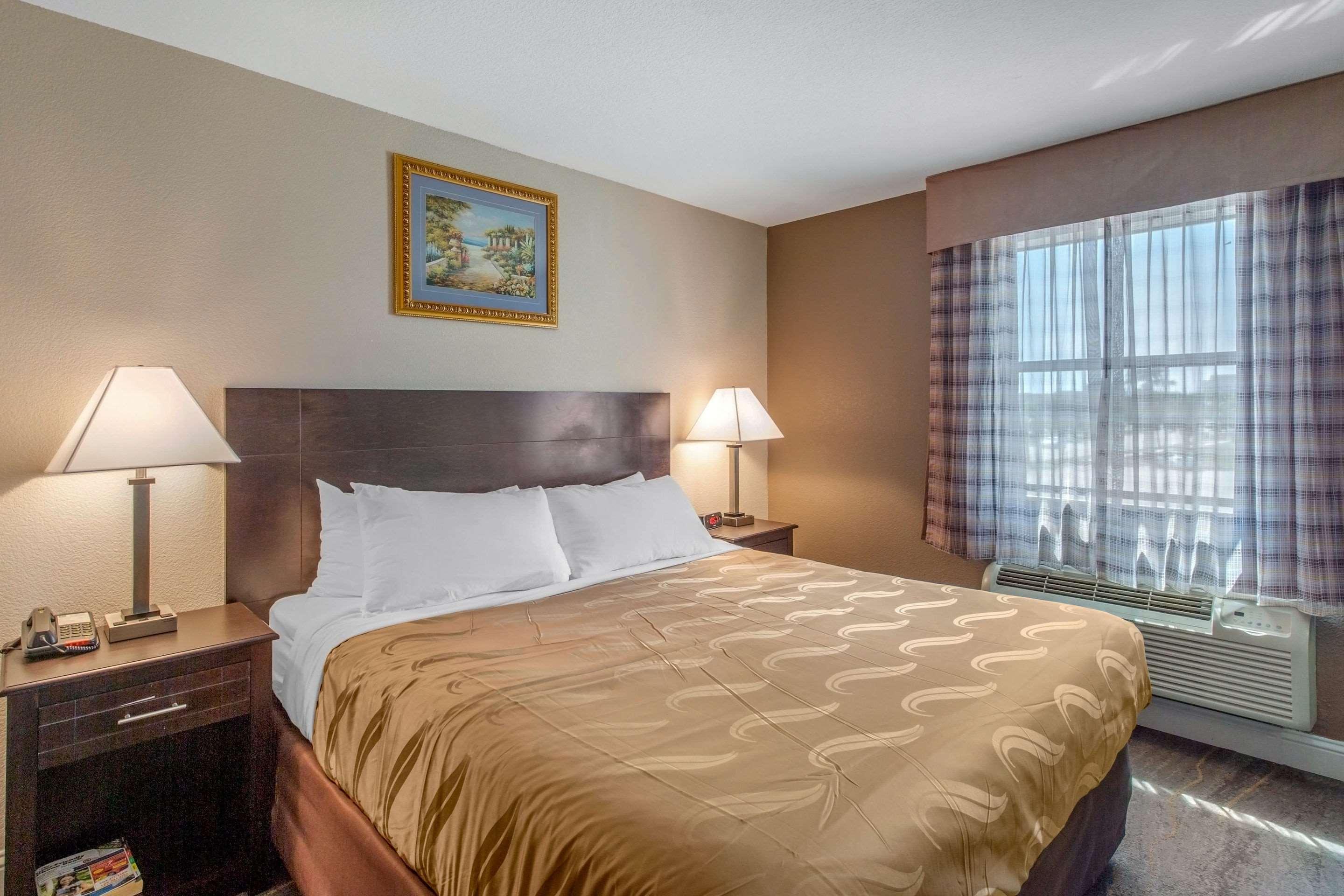 Quality Inn And Suites Port Arthur Nederland Bagian luar foto