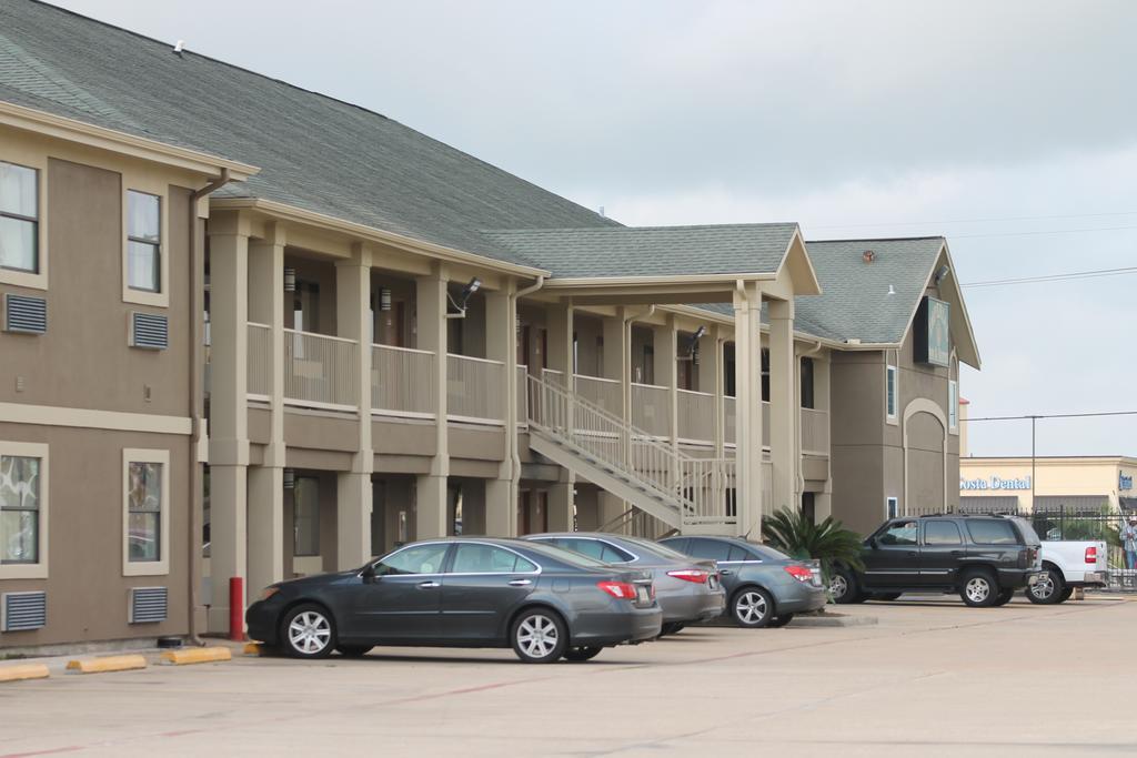 Quality Inn And Suites Port Arthur Nederland Bagian luar foto